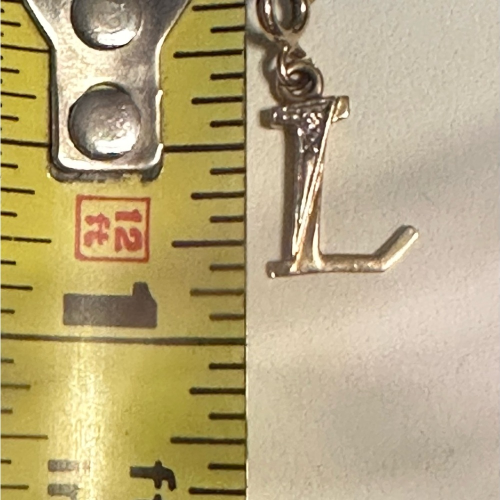 Vintage Solid 10K Yellow & White Gold ‘L' Initial Pendant Charm w Diamond Clasp - Picture 5 of 6